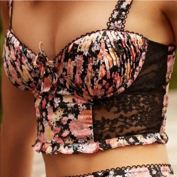 FOR LOVE & LEMONS | Gardenia Floral Long Line Bra - Picture 1 of 2